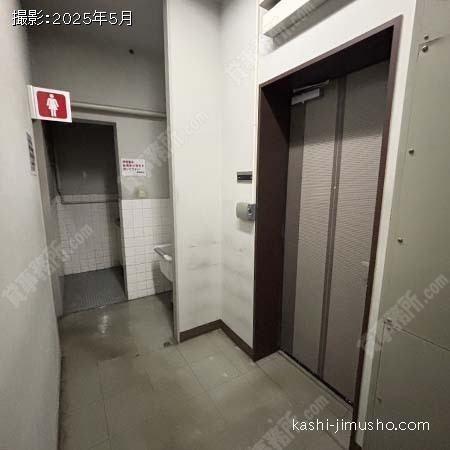 貸室入口