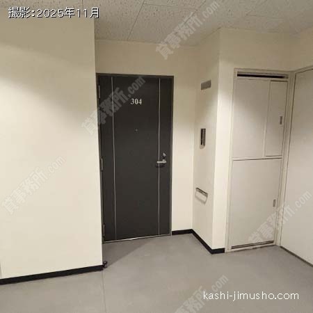 貸室入口