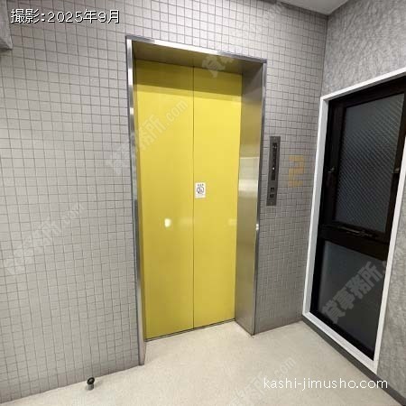2階エレベーターホール
