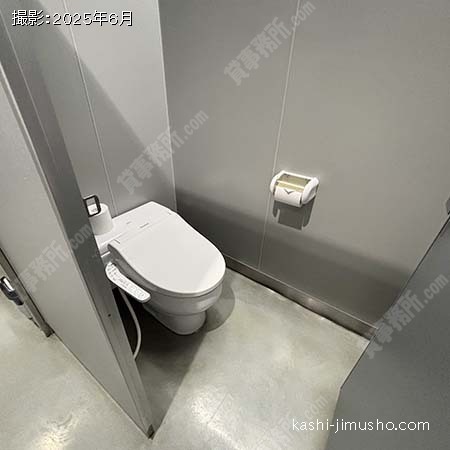 男性トイレ