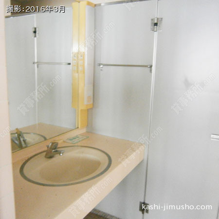 2階貸室女性トイレ