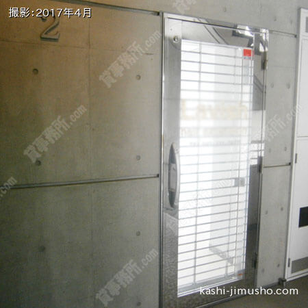 201号室入口扉② 201号室入口扉②