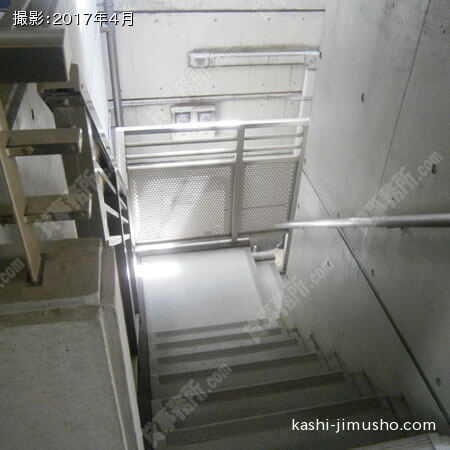 共用階段 共用階段