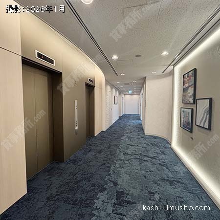 貸室階エレベーターホール