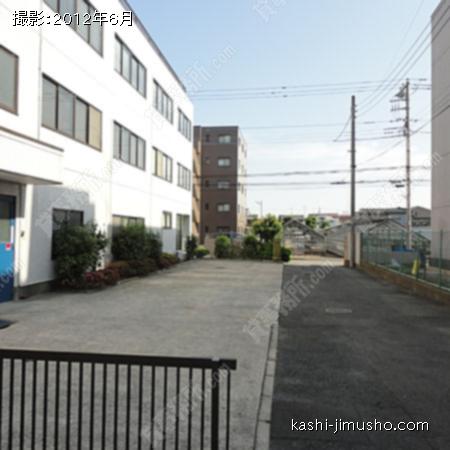 駐車場・荷捌き場 