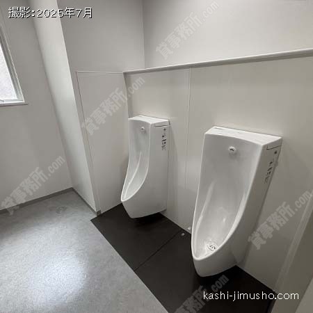 男性トイレ