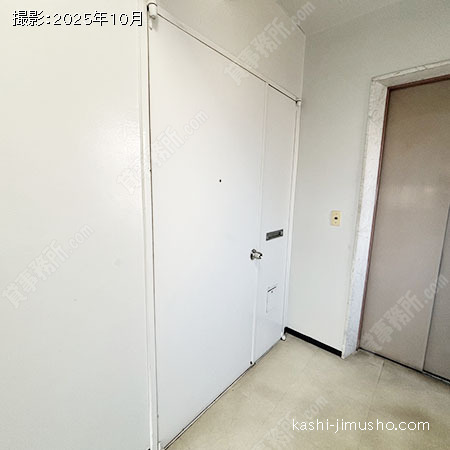 貸室入口 貸室入口