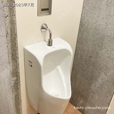 男性トイレ