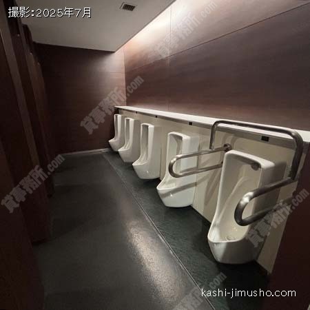 男性トイレ