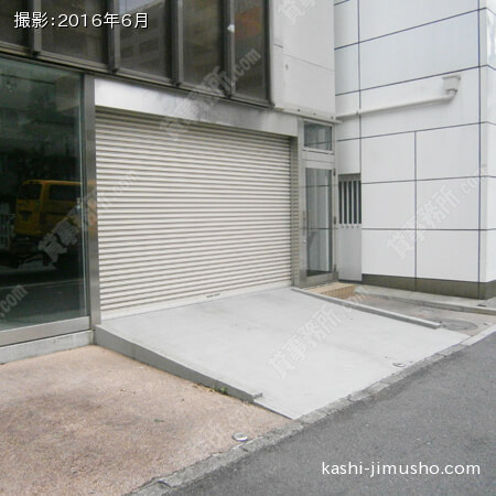 1階貸室大型物搬入口