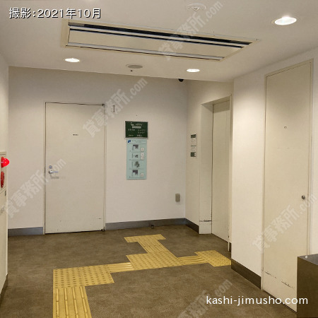 通用口ホール