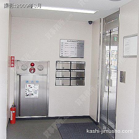 明るいエレベーターホール