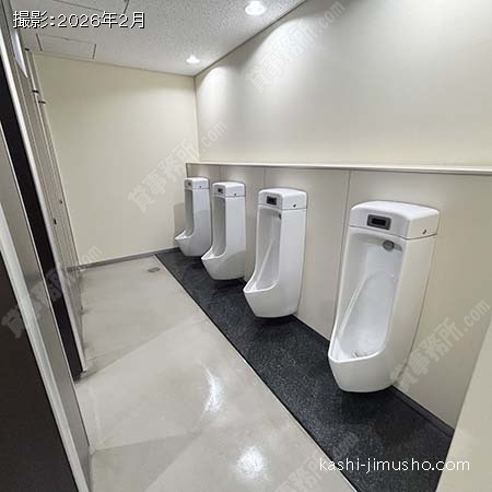 男性トイレ