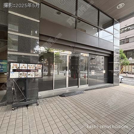 ビル入口