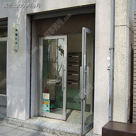  ビル入口
