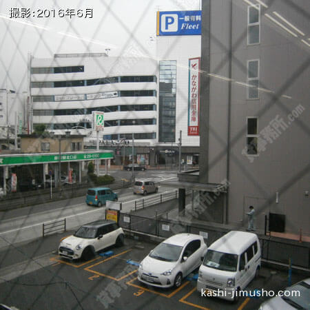 2階39.75坪貸室内窓からの景色