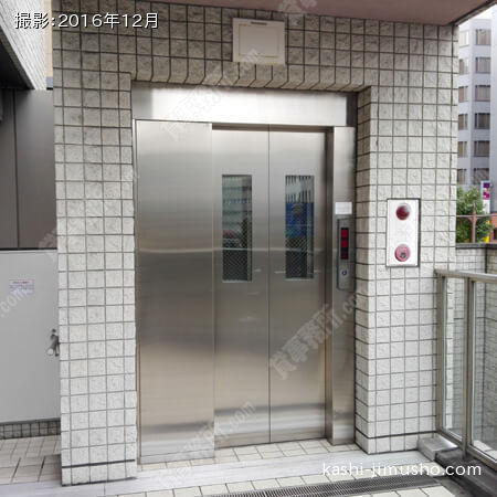 フロアエレベーター