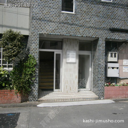 ビル入口 ビル入口