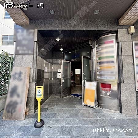 ビル入口 ビル入口