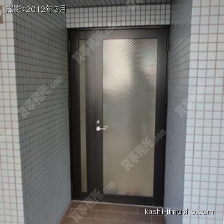 貸室入口