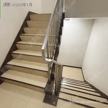 共用階段 共用階段