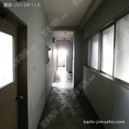 貸室前通路