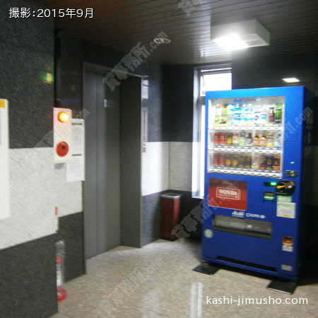 エレベーター前