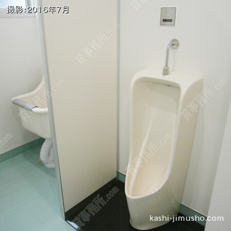 5階貸室内男性トイレ
