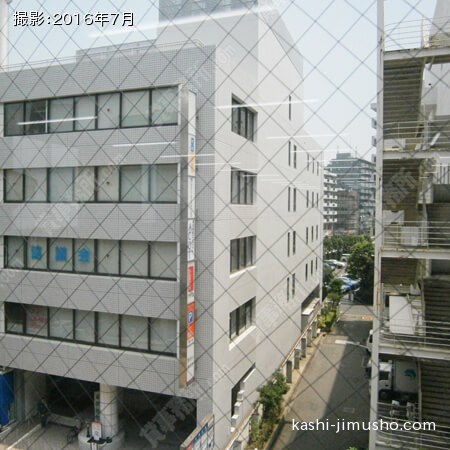 4階貸室内窓からの景色