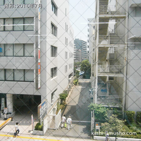 3階貸室内窓からの景色②