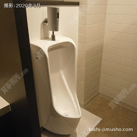 男性トイレ