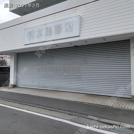 建物正面