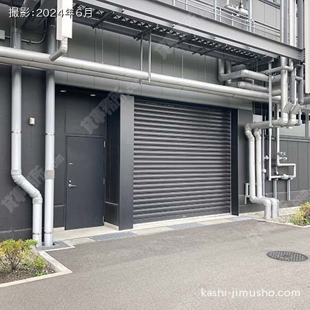 荷捌き場（外）