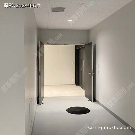 荷捌き場前