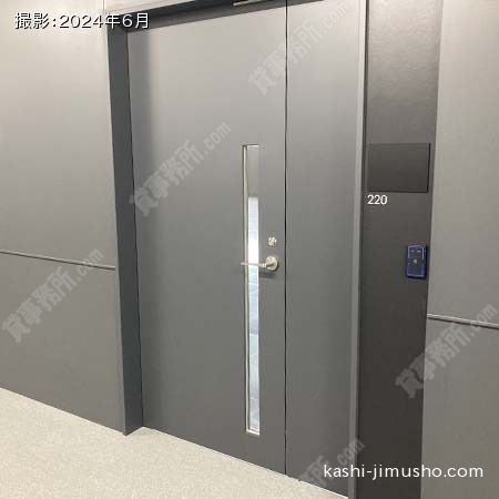 貸室入口(2階220)
