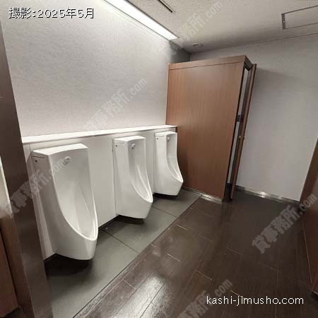 男性トイレ
