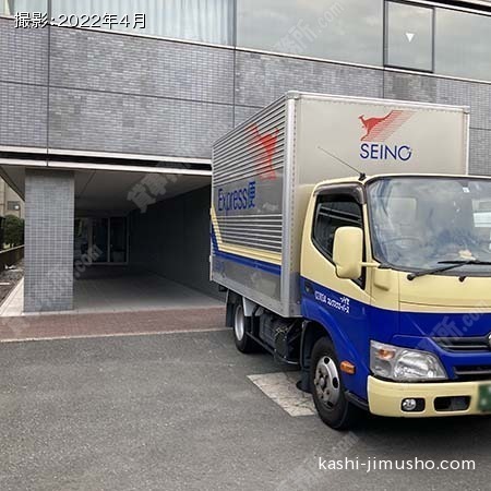 荷捌きスペース