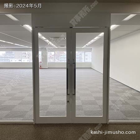 貸室入口(5階A)