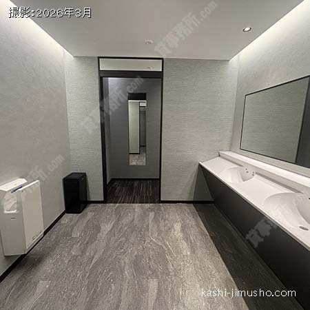 男性トイレ 男性トイレ