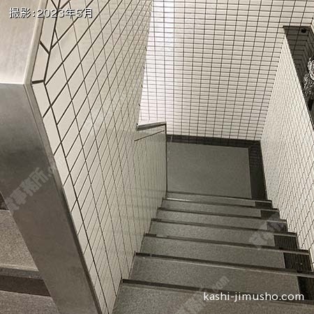 共用階段