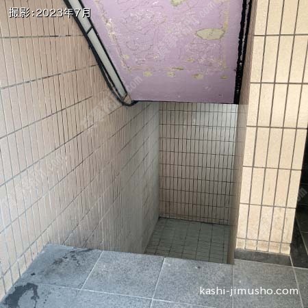 地下への直接階段