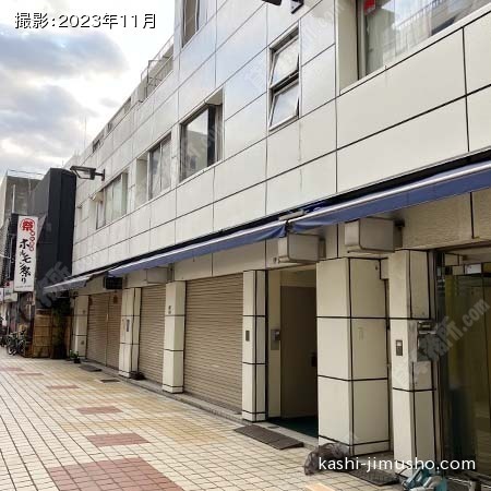 ビル前面