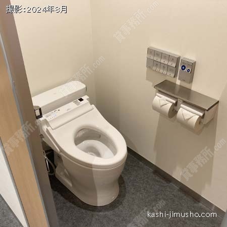 男性トイレ