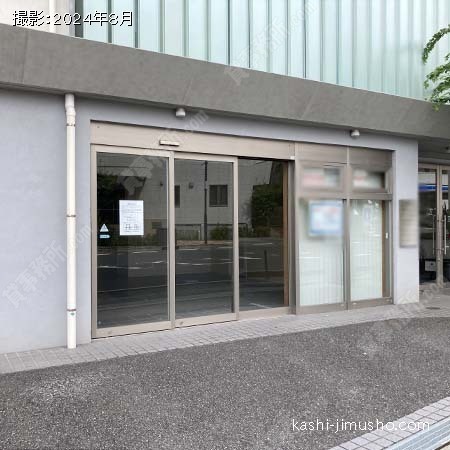 貸室入口