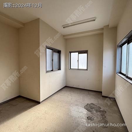 倉庫(8階)