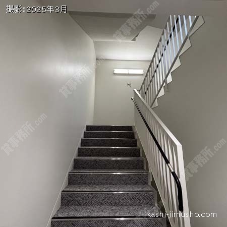 共用階段