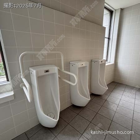 男性トイレ