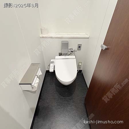 女性トイレ 女性トイレ