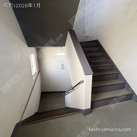 共用階段 共用階段