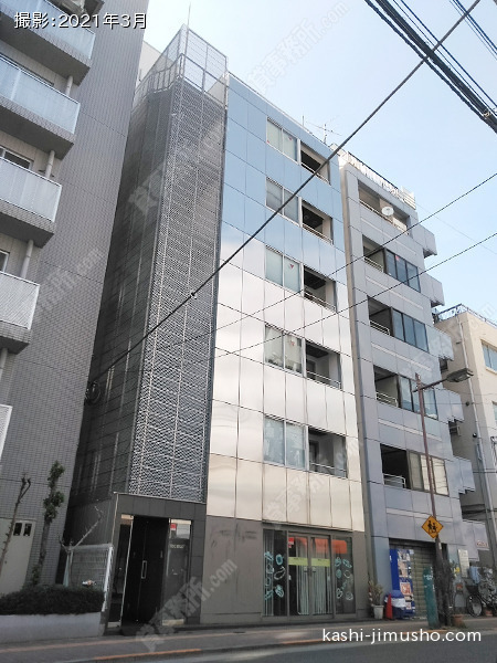 テックビルの外観